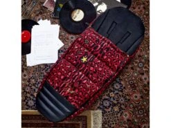 CYBEX 522000393 - Chancelière Rockstar - Fashion Collection Rockstar/ Rosenrot Red -Poussette Promotion Boutique cybex 522000393 chanceliere rockstar fashion collection rockstar rosenrot red 1600 1