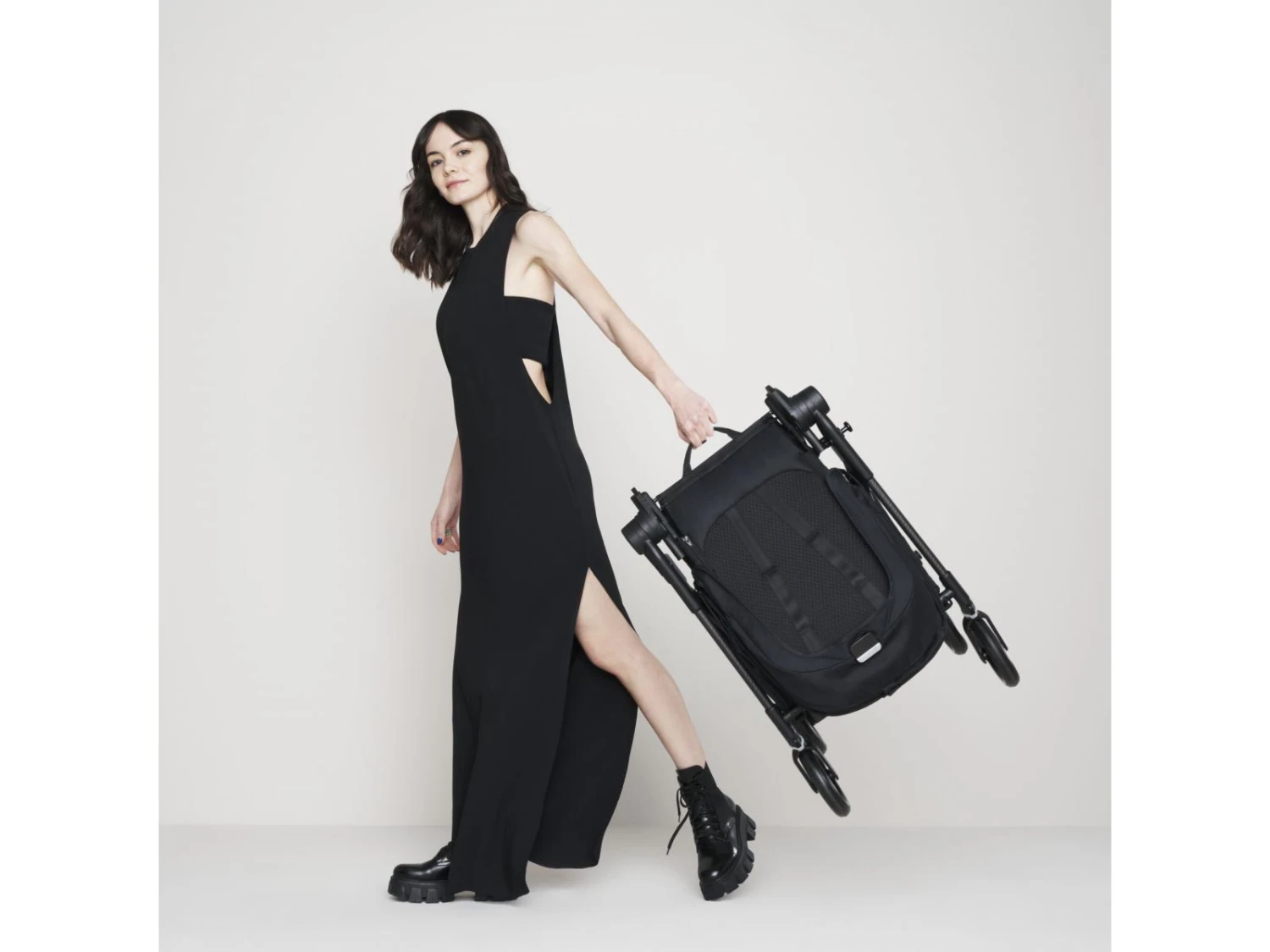 CYBEX 522002639 - Poussette Citadine Ultra Légère Melio Carbon 3 - Moon Black 2 CYBEX 522002639 - Poussette Citadine Ultra Légère Melio Carbon 3 - Moon Black – Image 2